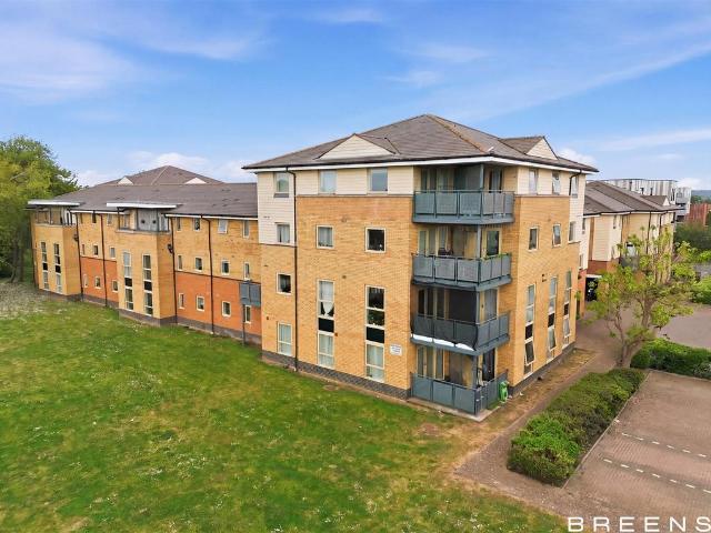 Flat for sale in Carterhatch, Greater London