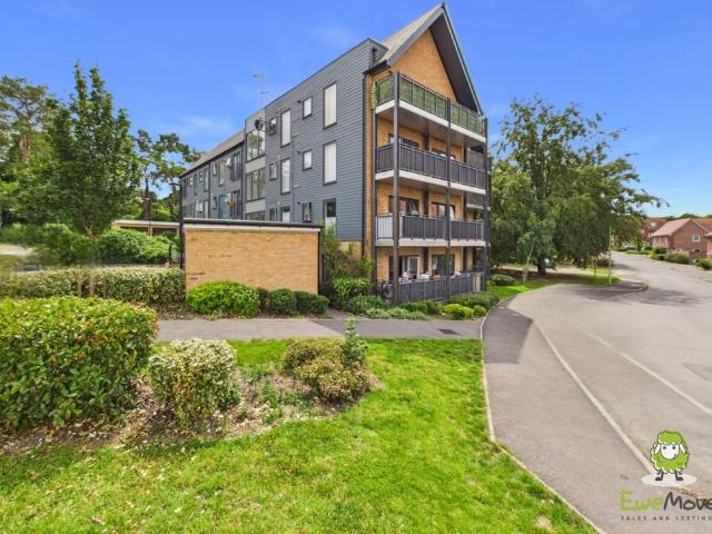 Flat for sale in Priest Down, Hampshire