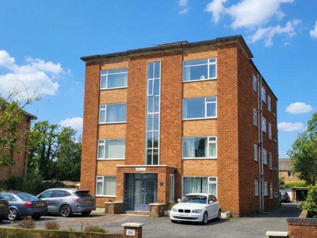 Flat for sale in Meols Cop, Southport