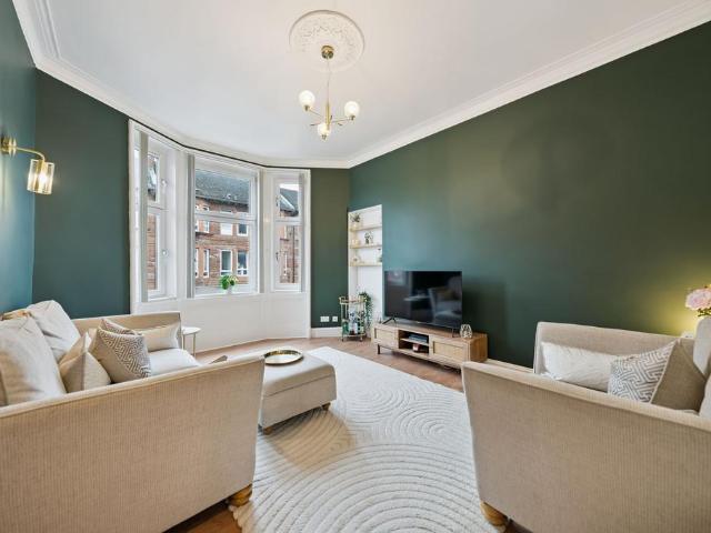 Flat for sale in Battlefield, Scotland