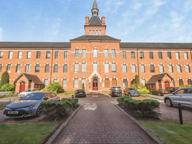 Flat for sale in Gravelly Hill, West Midlands