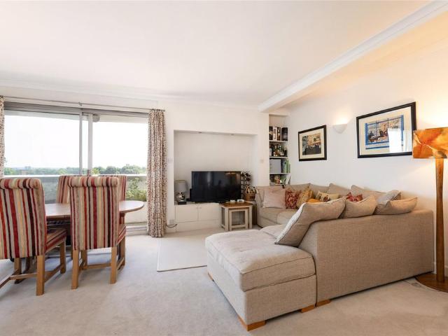 Flat for sale in Chelsea, Greater London