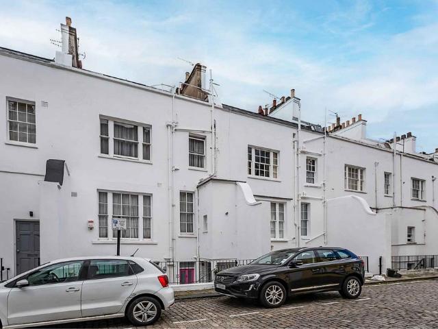 Flat for sale in City of Westminster, Greater London