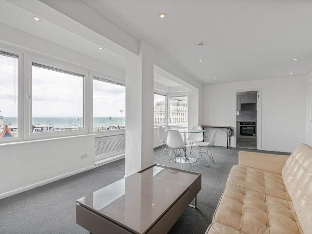 Flat for sale in Queen's Park, Brighton & Hove