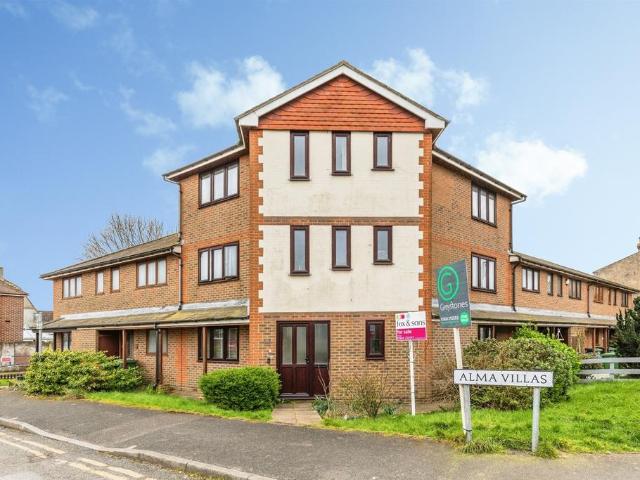 Flat for sale in Silverhill, Guestling Green