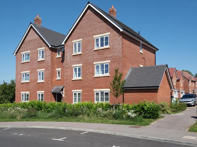 Flat for sale in Chawton, Bolton Low Houses