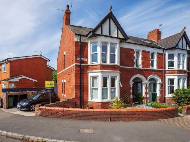 Flat for sale in Penylan, Cardiff