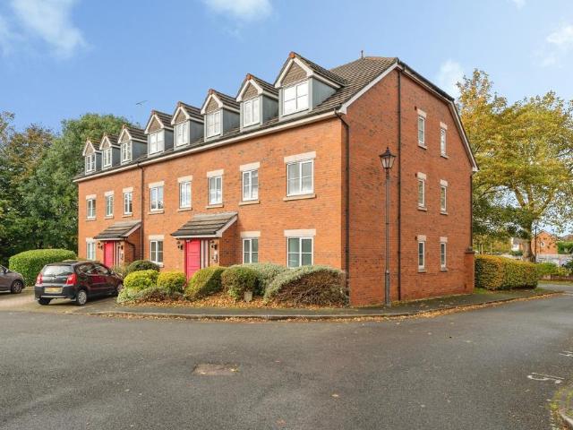 Flat for sale in Hoole, Chester