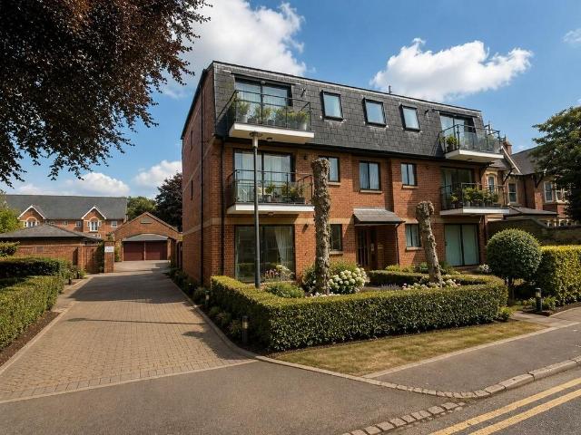 Flat for sale in Peterborough