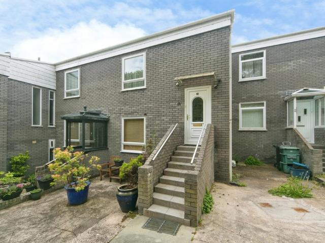 Flat for sale in Llansanffraid Glan Conwy, Wales