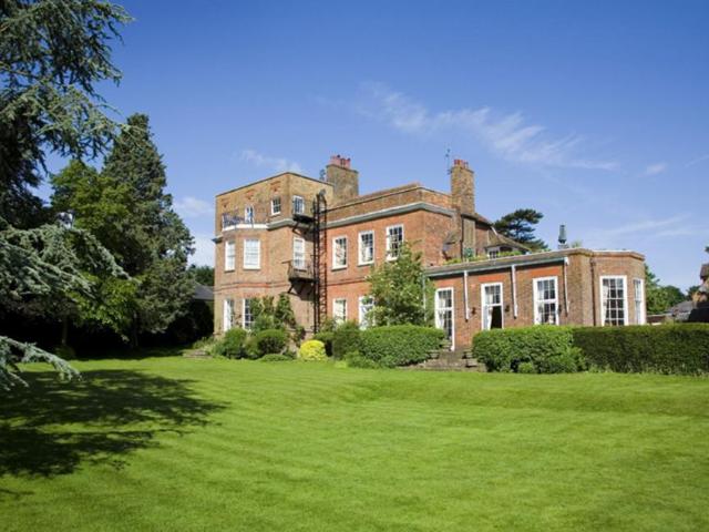 Flat for sale in Prestwood, Buckinghamshire