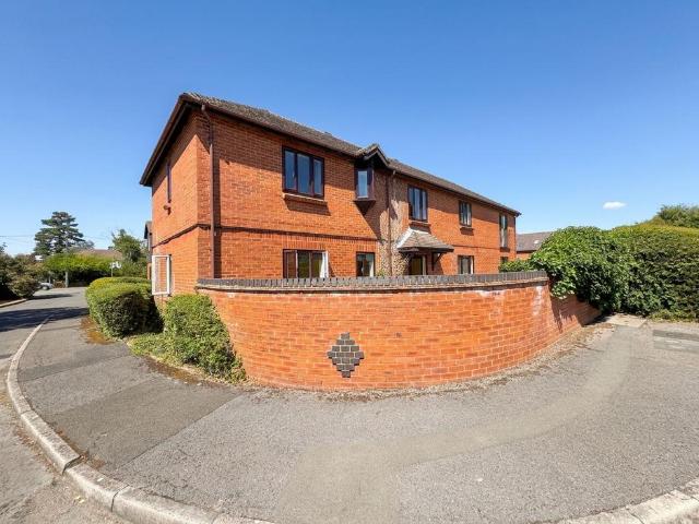 Flat for sale in Stoke Mandeville, Buckinghamshire