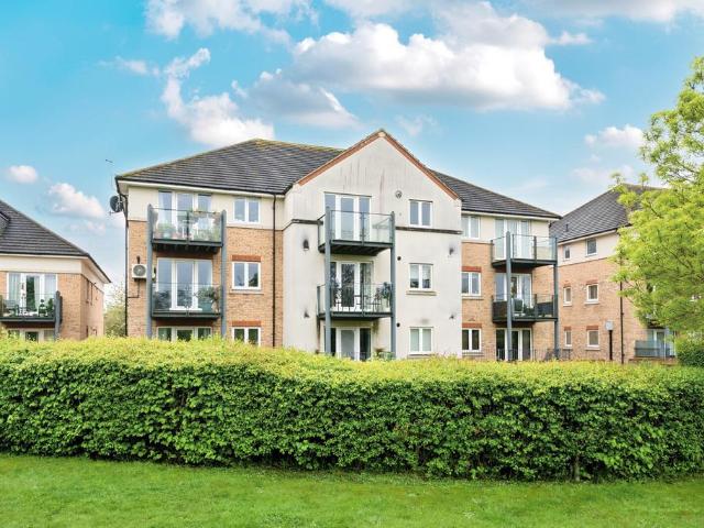 Flat for sale in Lower Halliford, Surrey