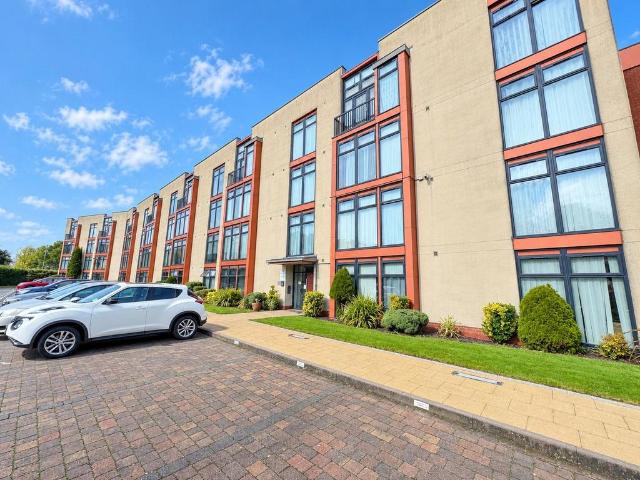 Flat for sale in Wythenshawe, Manchester