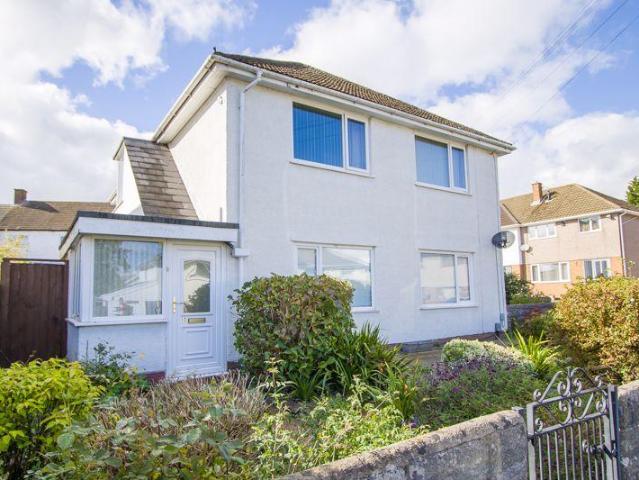 Flat for sale in Penarth, Wales