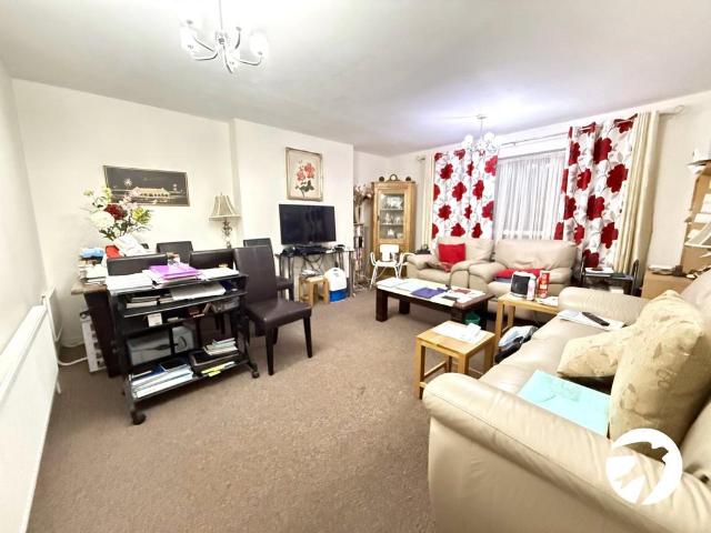 Flat for sale in London Borough of Lewisham, Blackheath