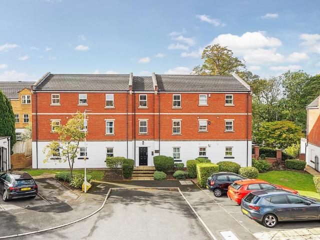Flat for sale in Chapeltown, West Yorkshire