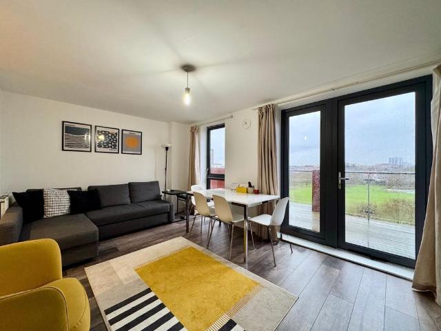 Flat for sale in Colindale, Greater London