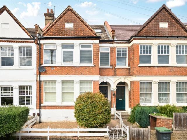 Flat for sale in Upper Sydenham, Greater London