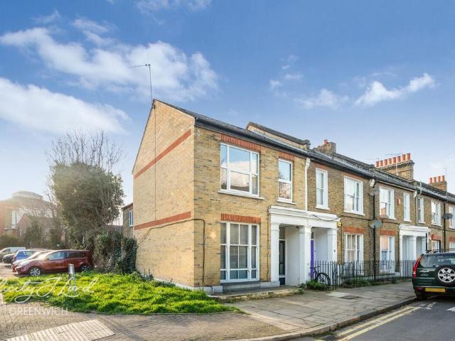 Flat for sale in Isle Of Man