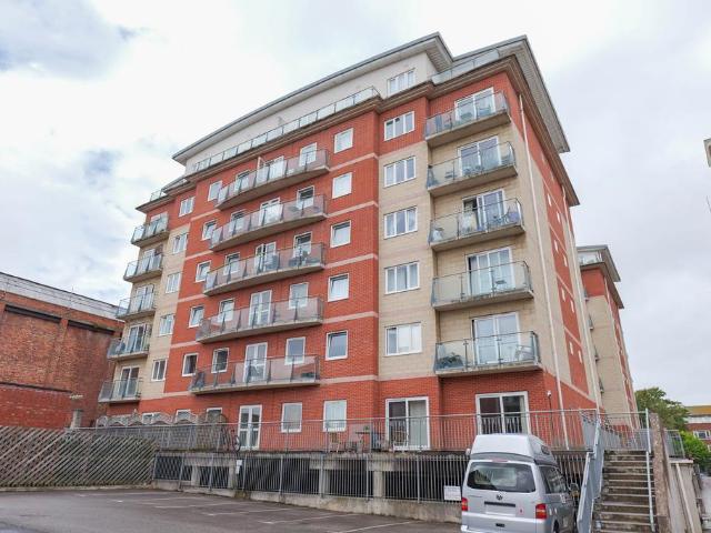 Flat for sale in Meols Cop, Southport