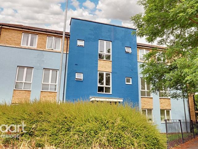 Flat for sale in Orchard Park, Arrington