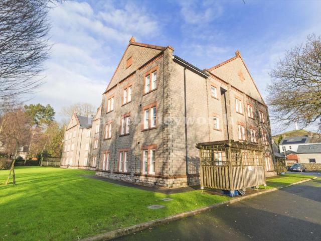 Flat for sale in Ulverston