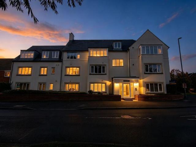 Flat for sale in Redhouse, Blunsdon St Andrew