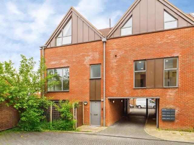 Flat for sale in Longport, The Bridge