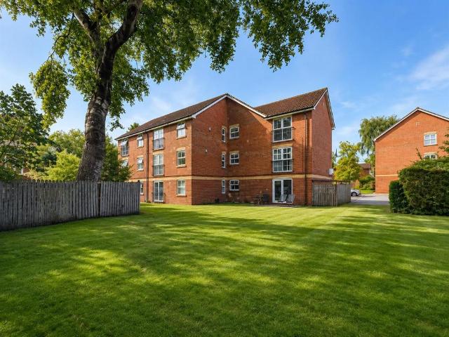 Flat for sale in Georgia, Greater Manchester