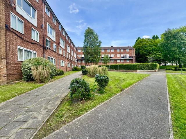 Flat for sale in Huyton, Knowsley