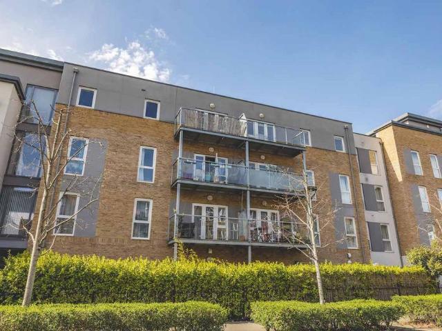 Flat for sale in West Drayton, Greater London