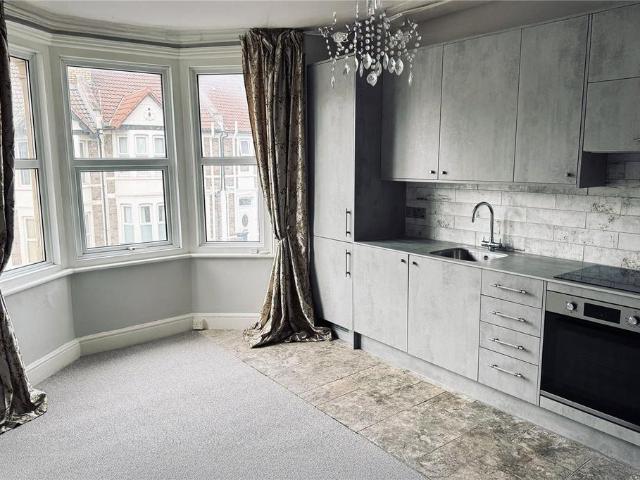 Flat for sale in Feckenham, City Of Bristol
