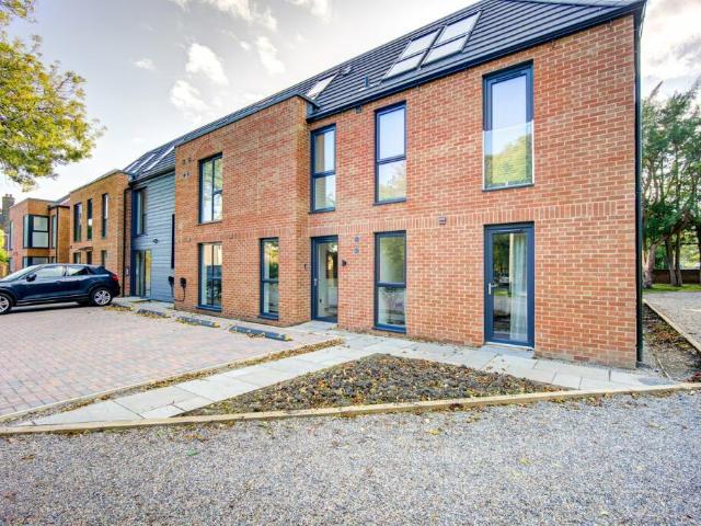 Flat for sale in Jesmond, Tyne And Wear