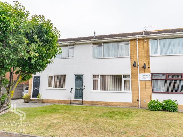 Flat for sale in Lytham, Lancashire