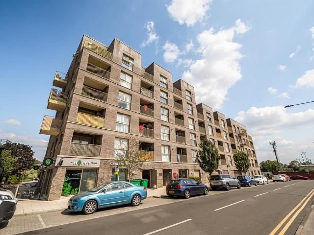 Flat for sale in Fishery, Maidenhead