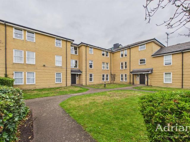 Flat for sale in Moulsham, Chelmsford