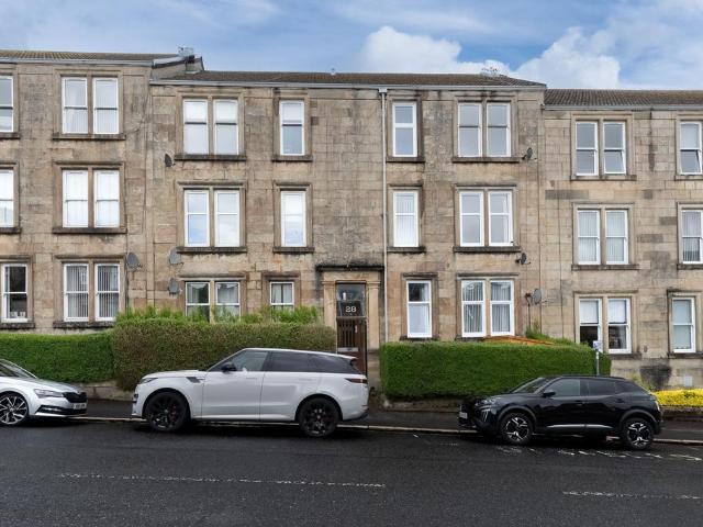 Flat for sale in Greenock, Scotland