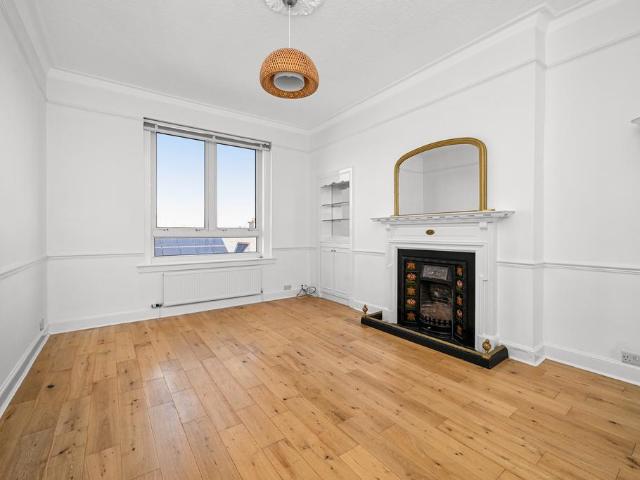 Flat for sale in Newtongrange, Scotland