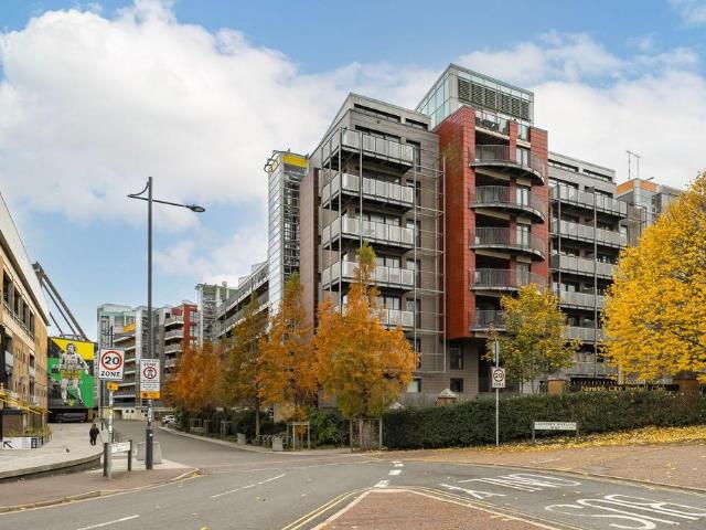 Flat for sale in Lakenham, East Bank