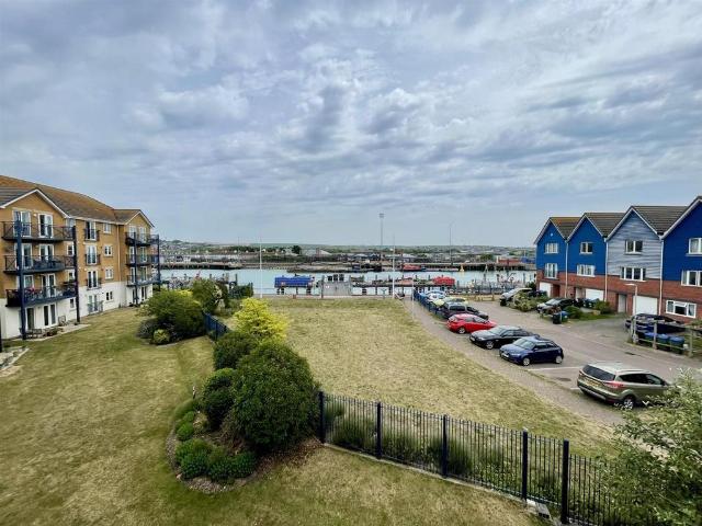 Flat for sale in Iford, East Sussex