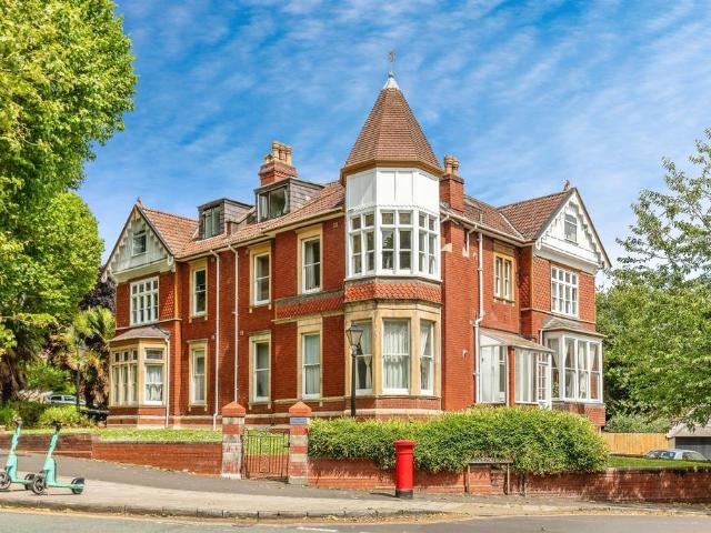 Flat for sale in Feckenham, City Of Bristol