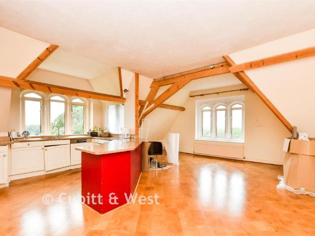 Flat for sale in Pachesham Park, Surrey