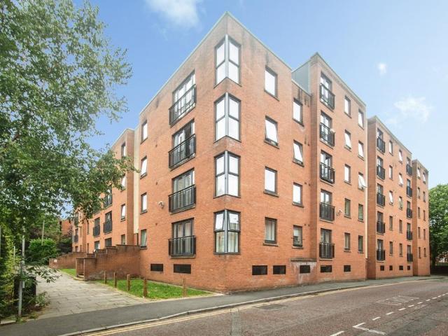 Flat for sale in Blackfriars, Salford