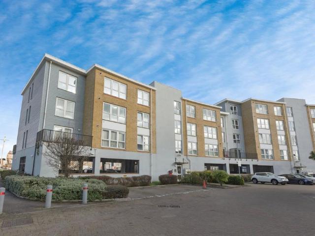 Flat for sale in Milton, Hamerton