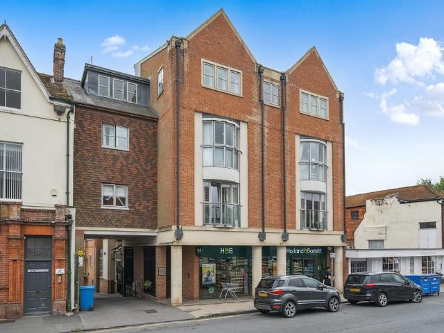 Flat for sale in Marlborough, Easton Royal
