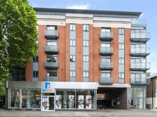 Flat for sale in Putney, Greater London