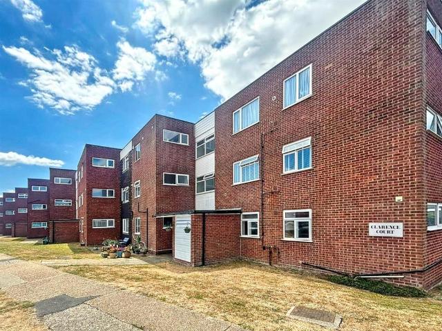 Flat for sale in Cross In Hand, East Sussex
