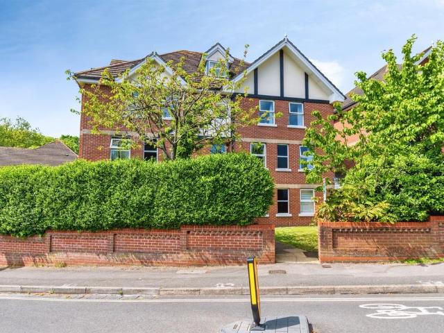 Flat for sale in Portswood Park, City Of Southampton