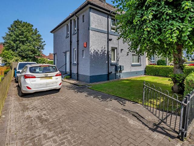Flat for sale in Barrhead, Scotland